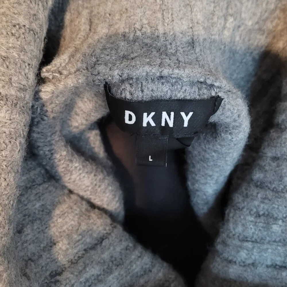 DKNY Women's SIZE LARGE Gray Cable Knit Oversize Cowl Neck slit-side sweater - Picture 6 of 7